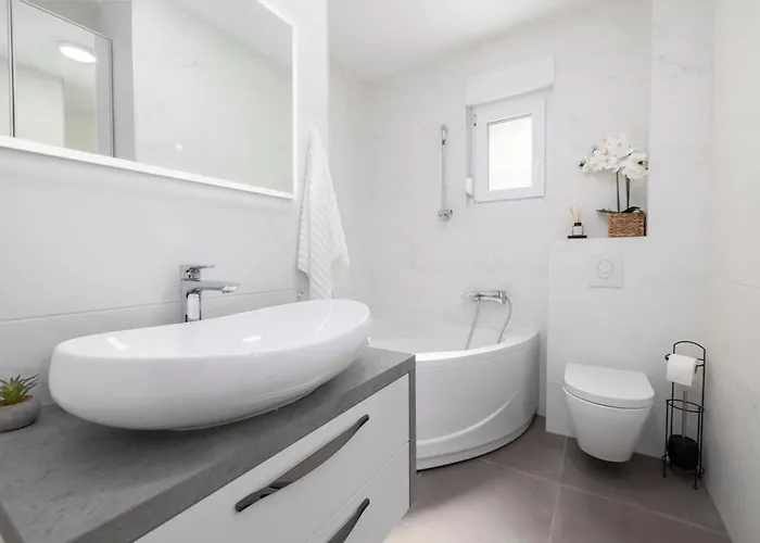 Luxury And Peaceful Paradise